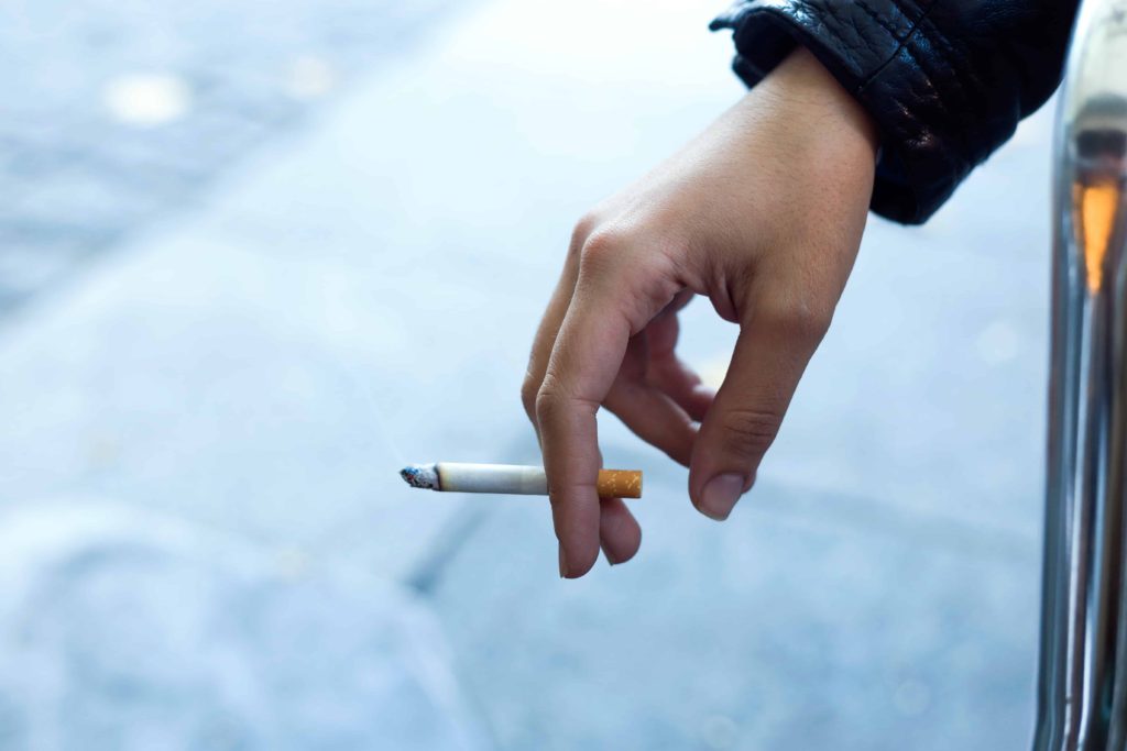 Effects of Smoking on People’s Health: The Things You Need to Know 11 Effects of smoking