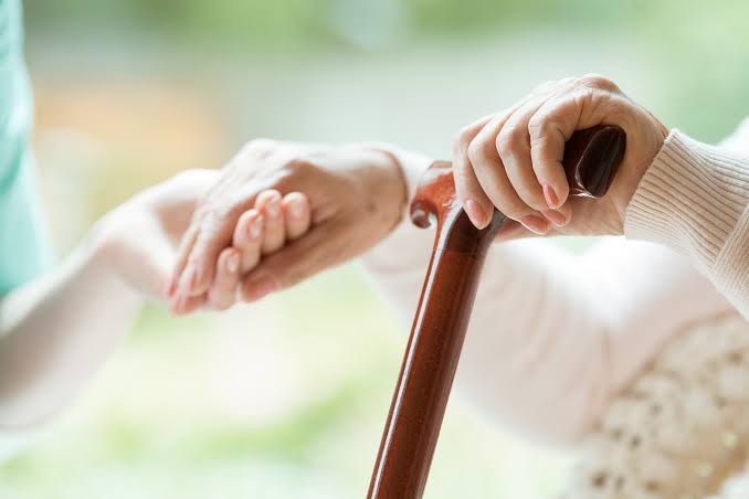 Home Care Vs Nursing Home: The Pros and Cons 1 home care vs nursing home