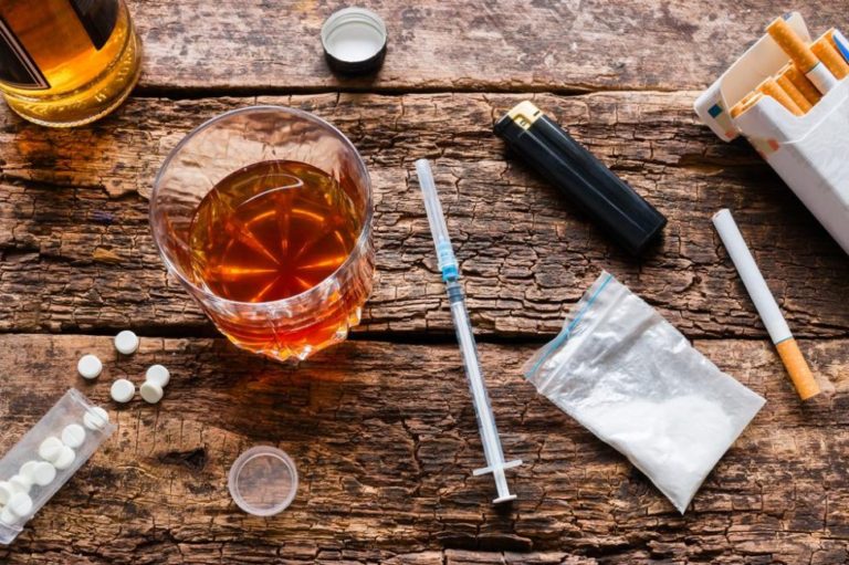 Study Teen exposure to drugs alcohol affects chance of use in adulthood
